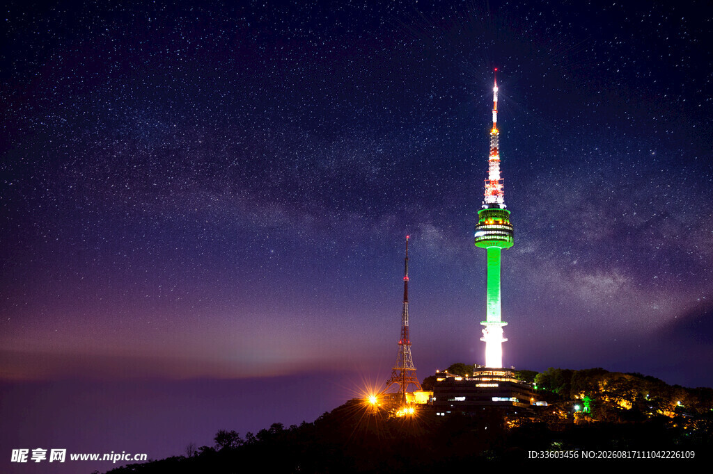 首尔塔夜景璀璨迷人