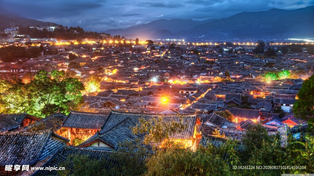 古城夜景璀璨灯火辉煌