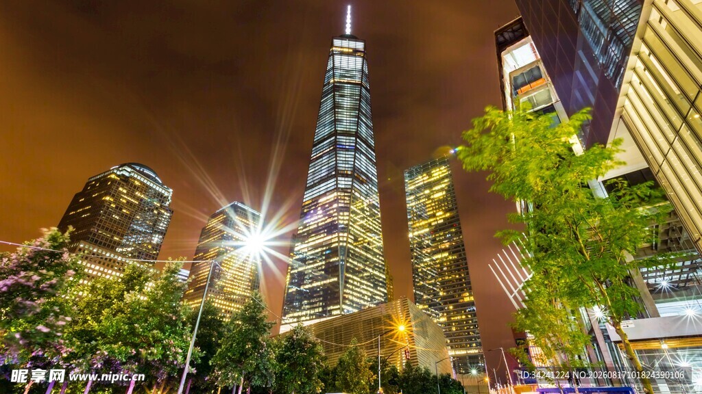 繁华都市夜景璀璨高楼