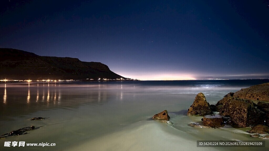 海边月夜美景