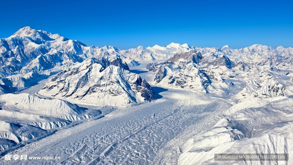 壮丽雪山景观