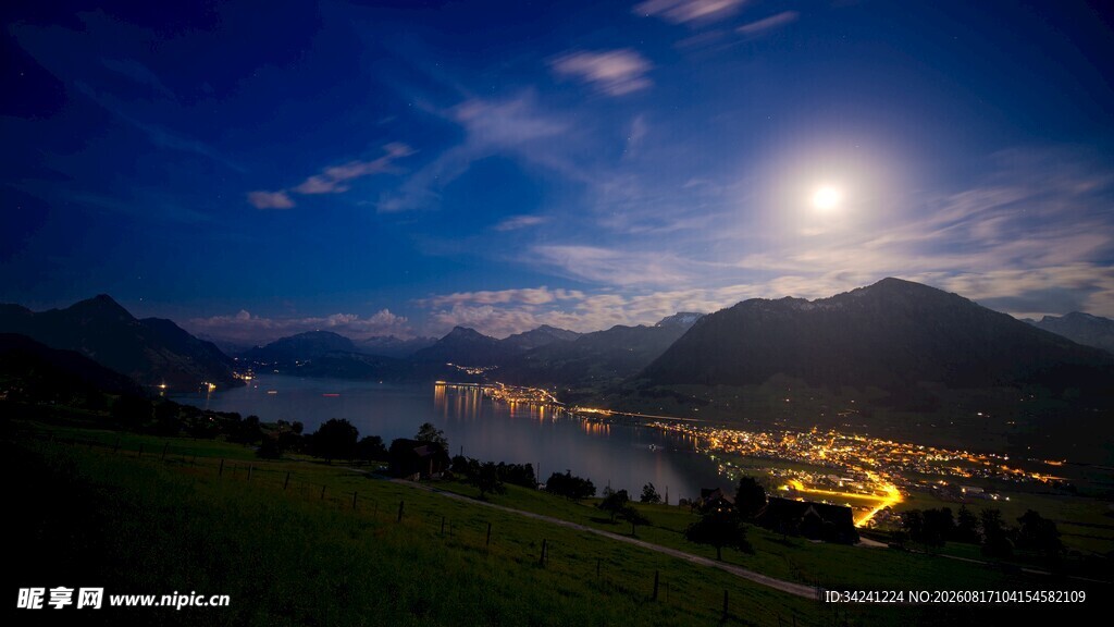 月夜下的山水静谧美景