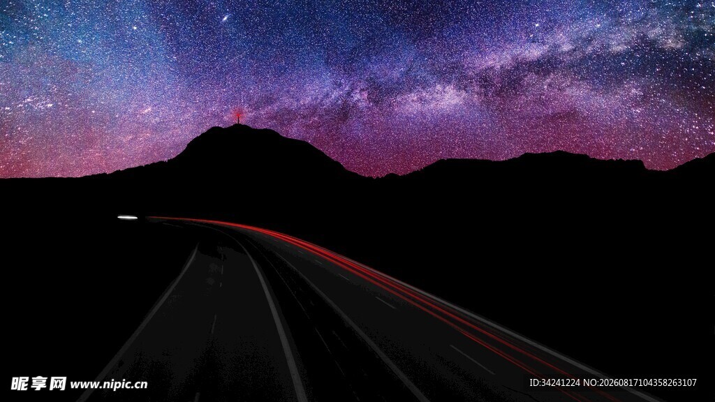 夜路星空下的梦幻景象