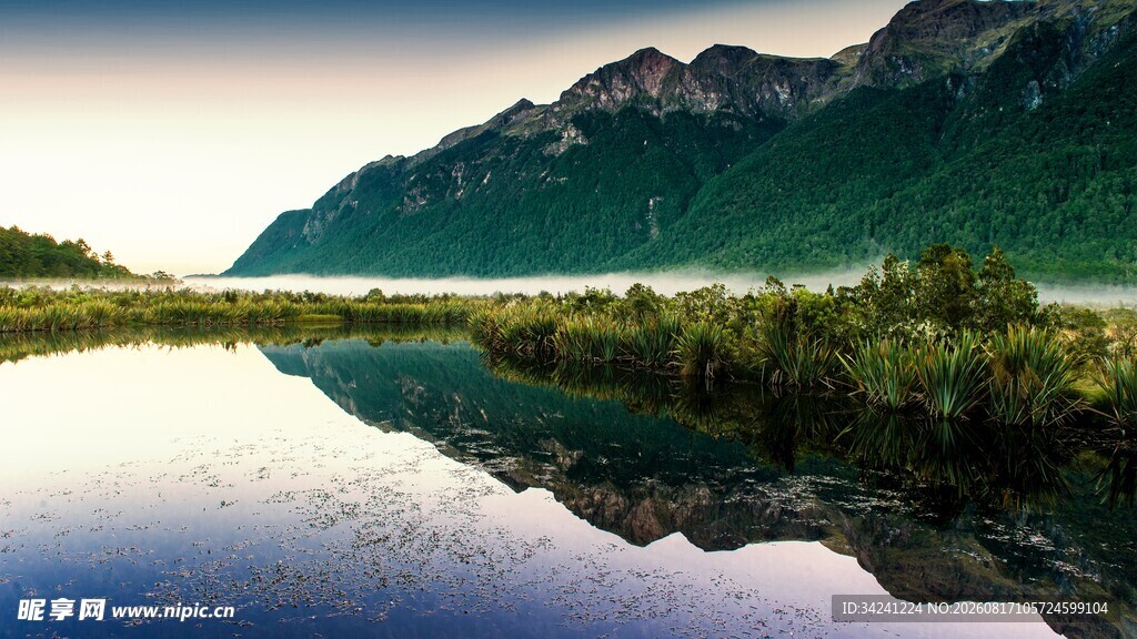 宁静山水湖景自然风光图