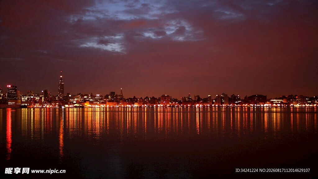 湖畔夜色
