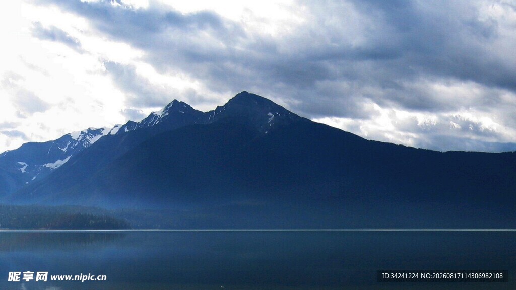 壮丽湖山美景