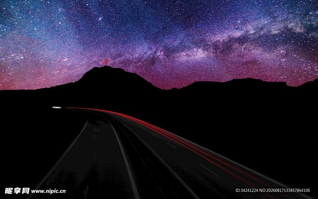 夜路星空下的壮美风景