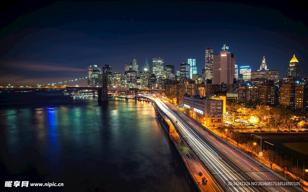 纽约夜景下的桥梁与城市风光