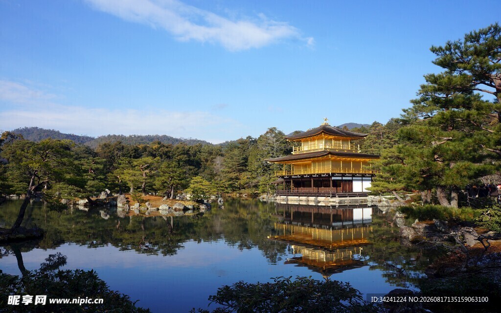 日式园林湖畔美景