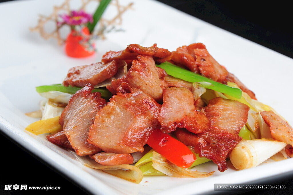 美味爆炒松板肉