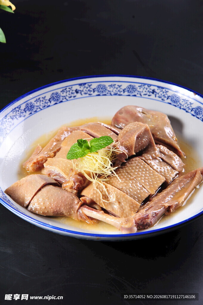 卤味鸭 