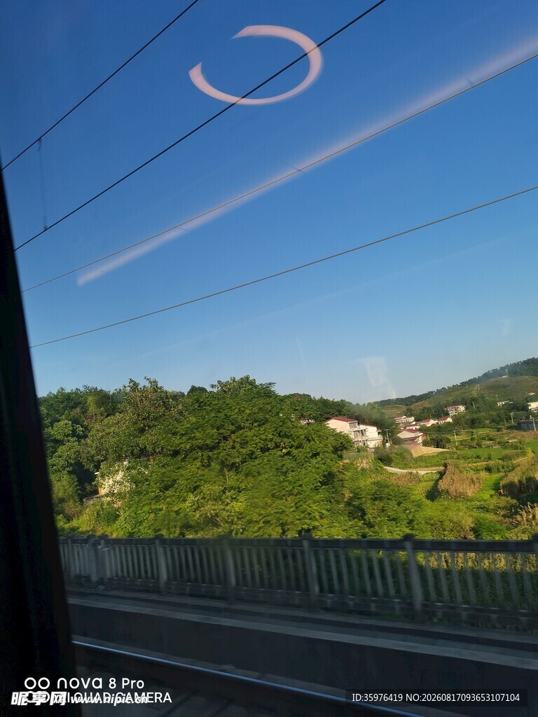 车窗外的美丽自然风光