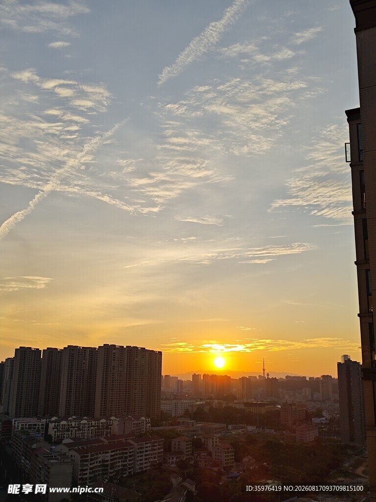 城市日落美景