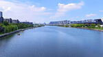 城市河畔风光