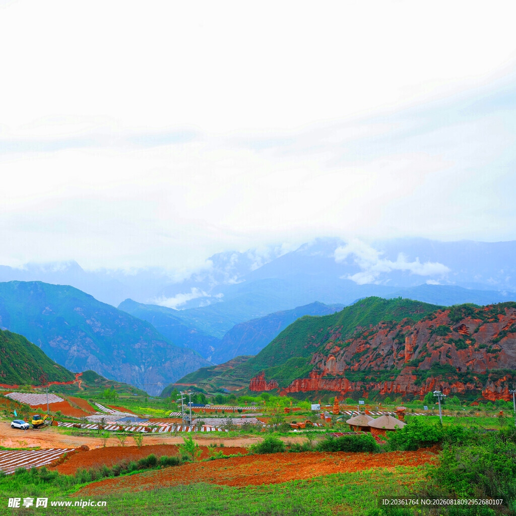 山间田园美景