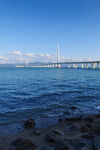 海边远眺跨海大桥美景