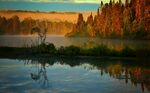 秋日湖畔美景