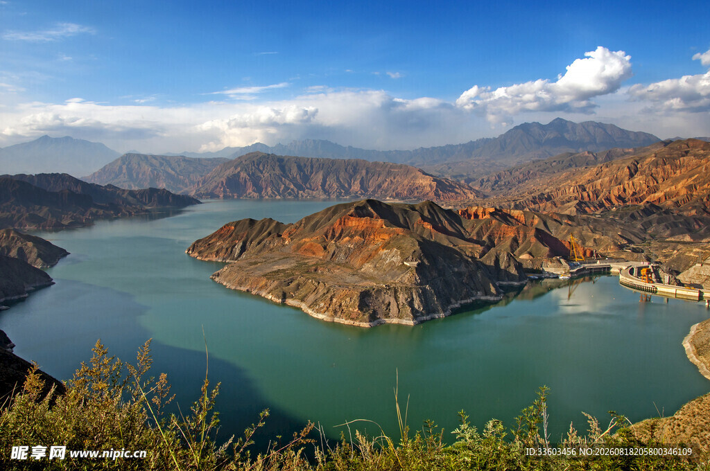 壮丽山水湖景风光图