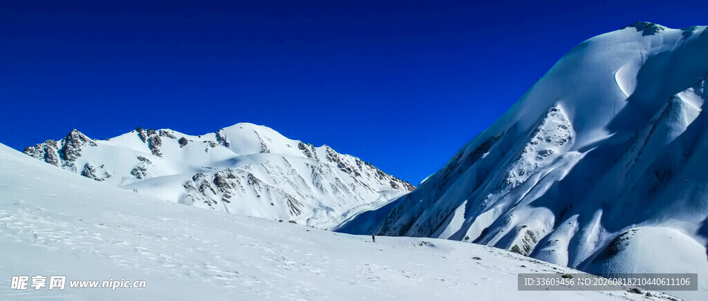 壮丽雪山美景
