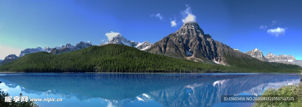壮丽山水湖景风光图