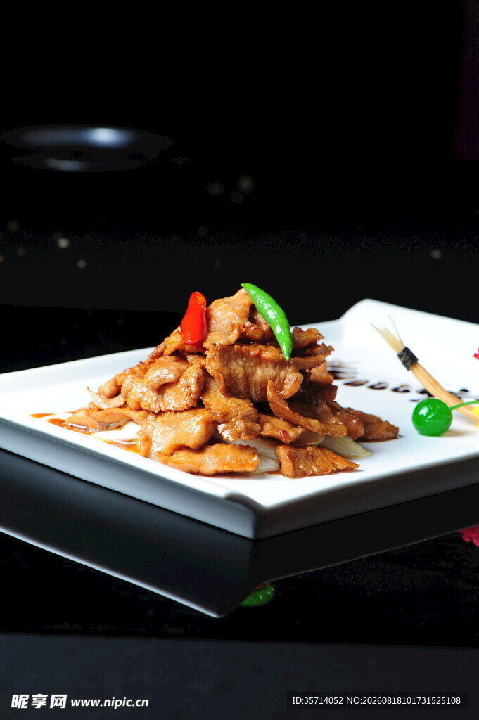小炒松板肉
