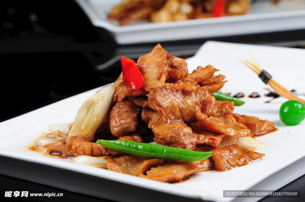 小炒松板肉