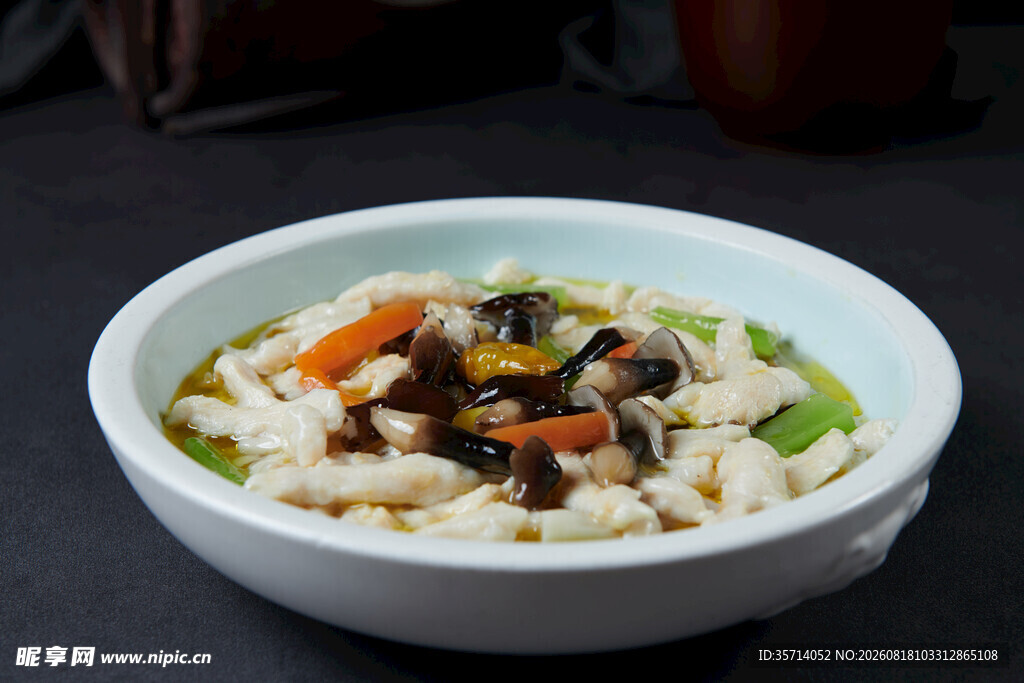美味什锦烩麻食