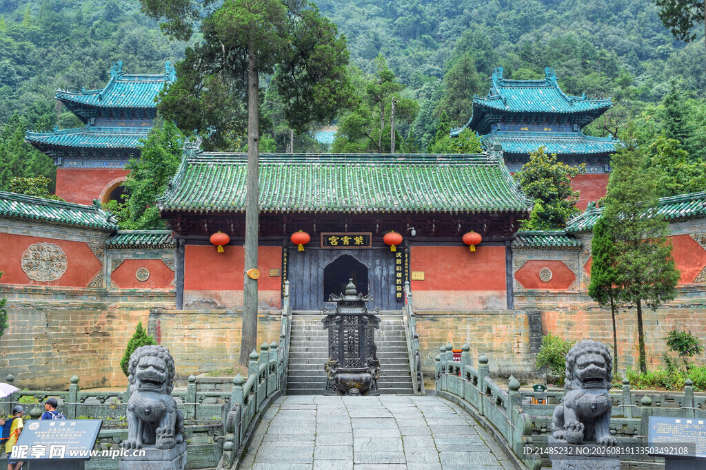 古色古香中式庙宇建筑