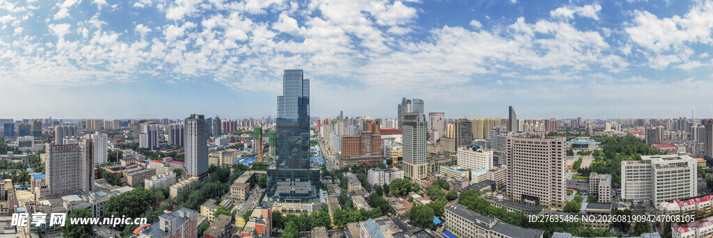 城市天际线全景俯瞰