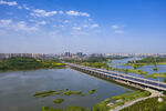 城市河畔风光