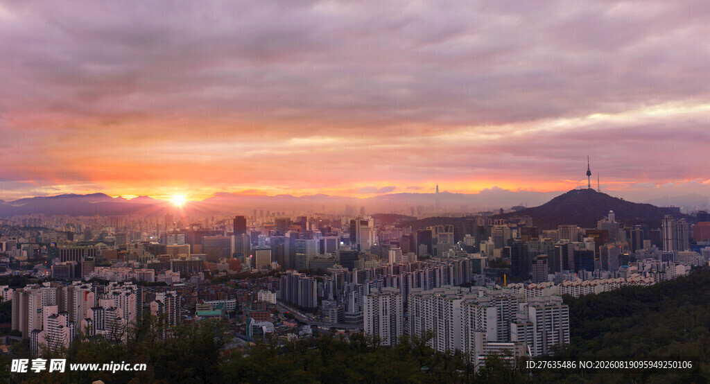 城市日落美景