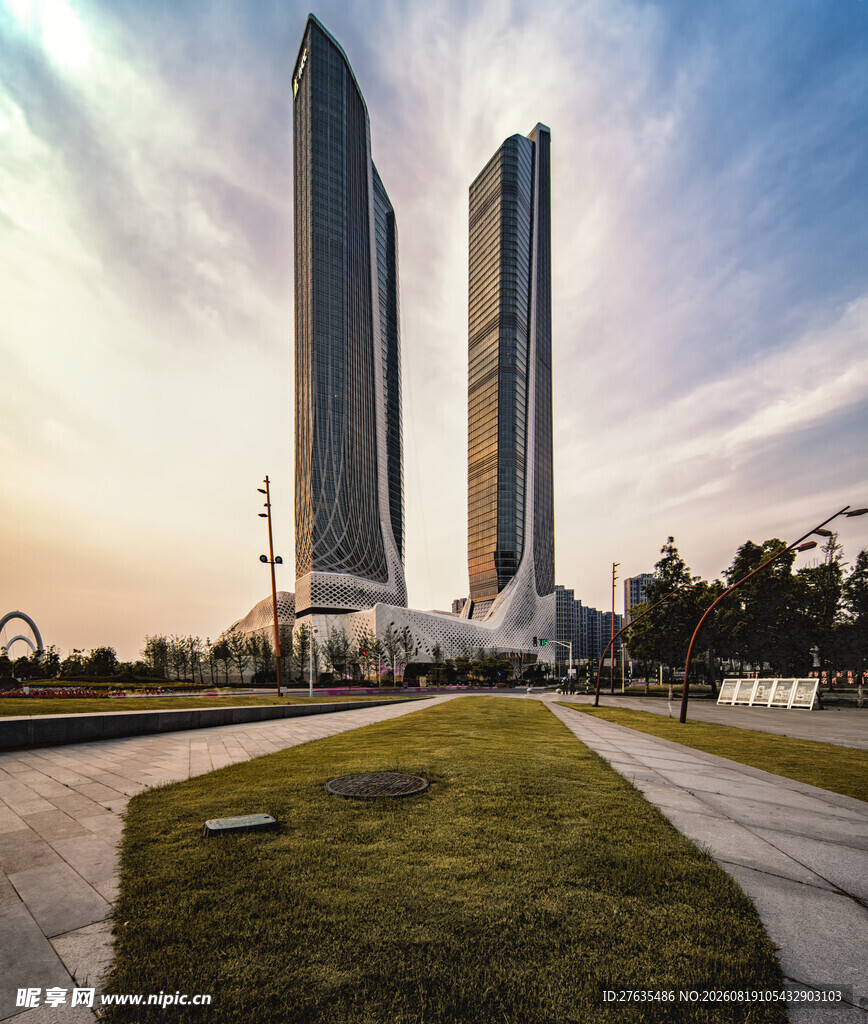 城市双子高楼景观