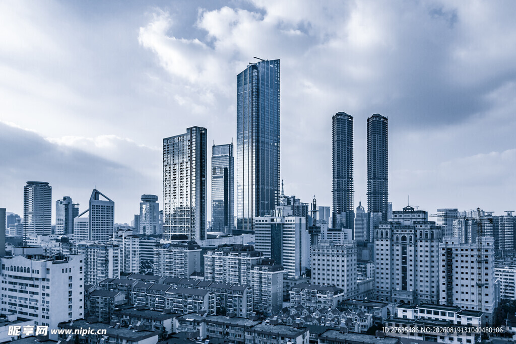都市高楼林立的天际线