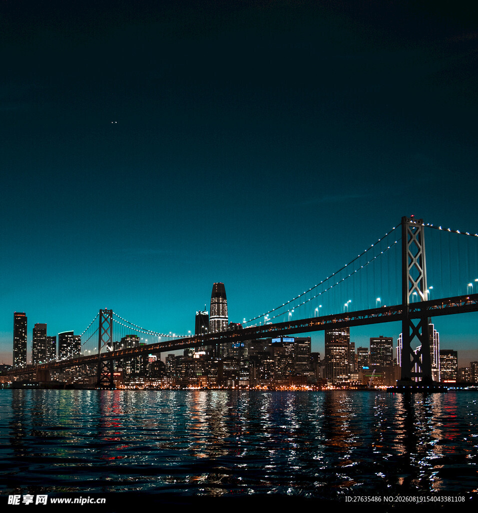 夜幕下的城市桥梁美景
