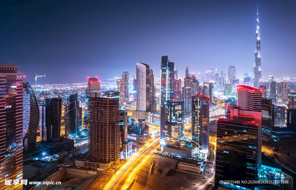 繁华都市夜景俯瞰