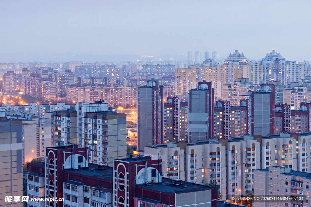 城市高楼夜景俯瞰图