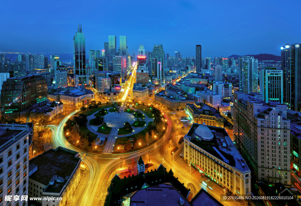 城市璀璨夜景俯瞰图