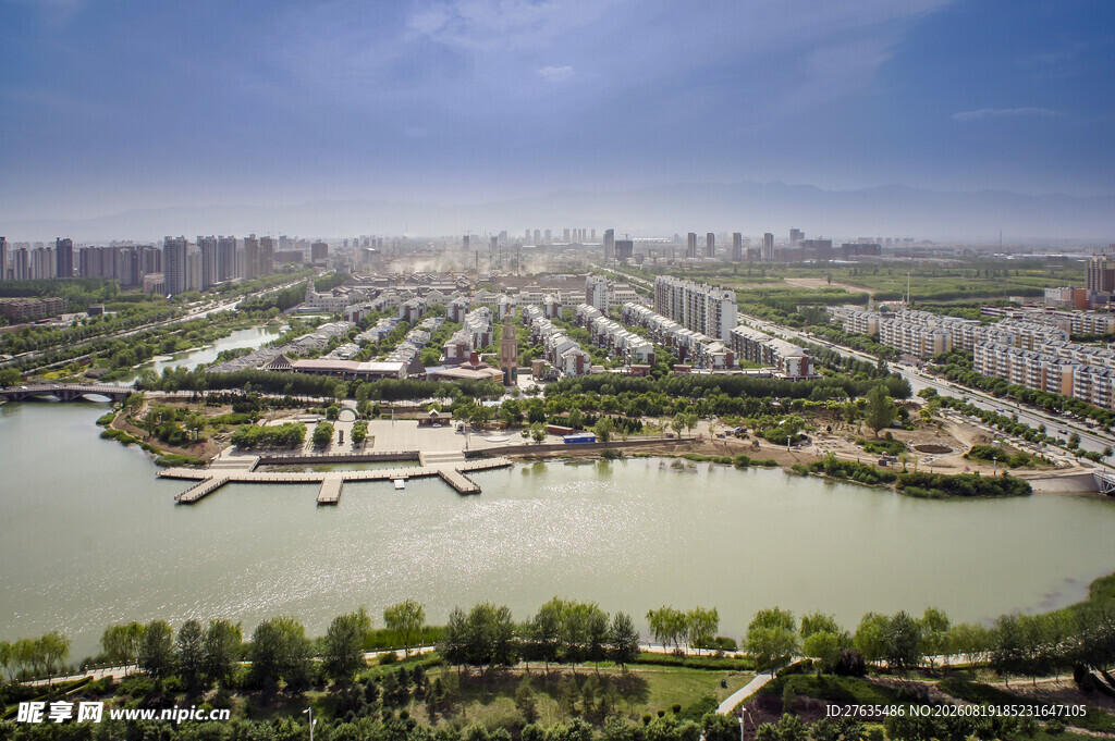 城市河畔全景风光