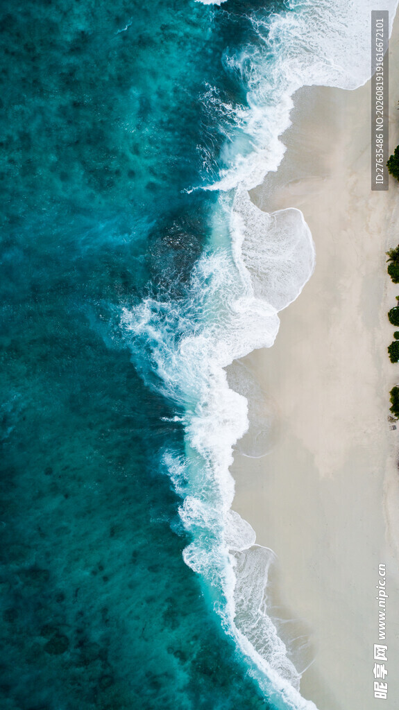 碧海白沙的美丽海岸线
