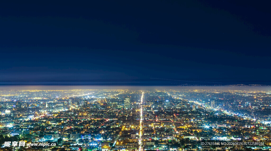城市璀璨夜景俯瞰图