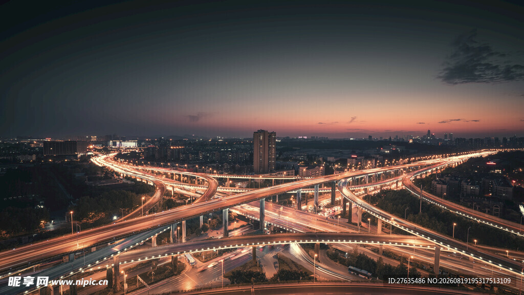 城市立交桥夜景璀璨