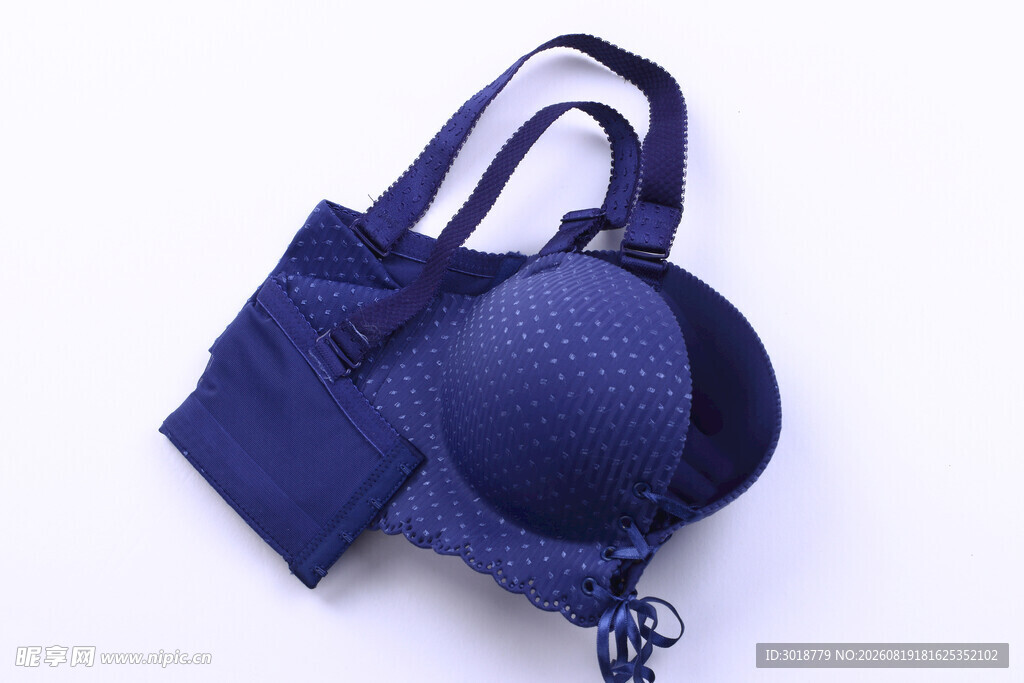 深蓝色女士内衣套装展示