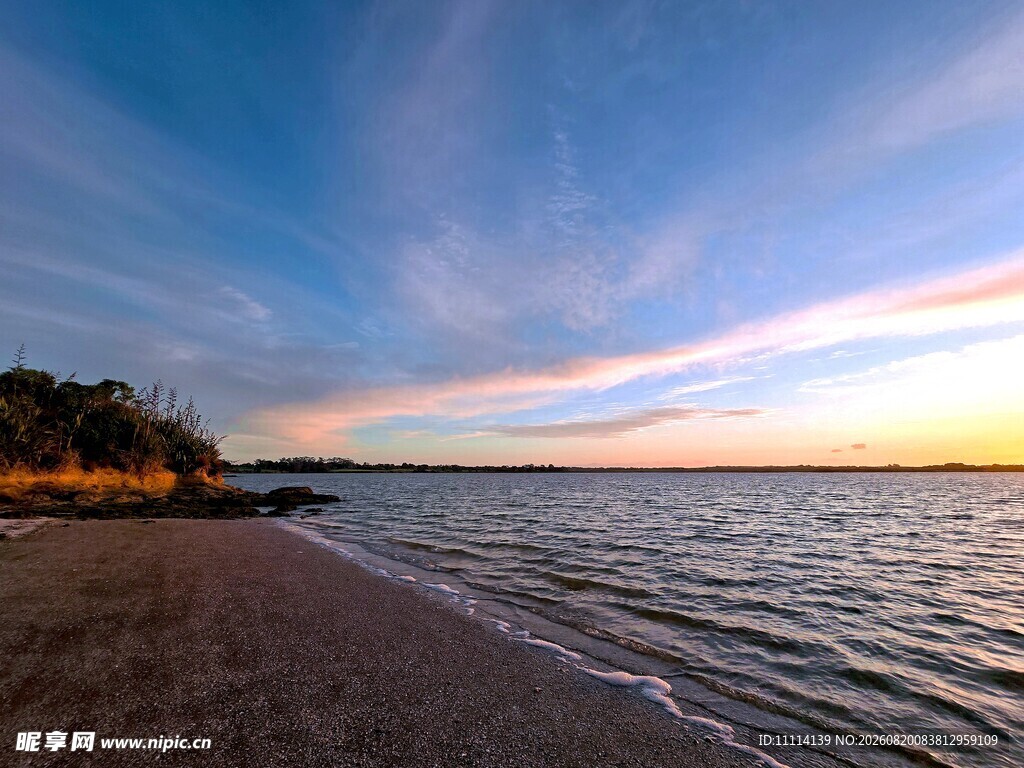 海边美丽日落景象