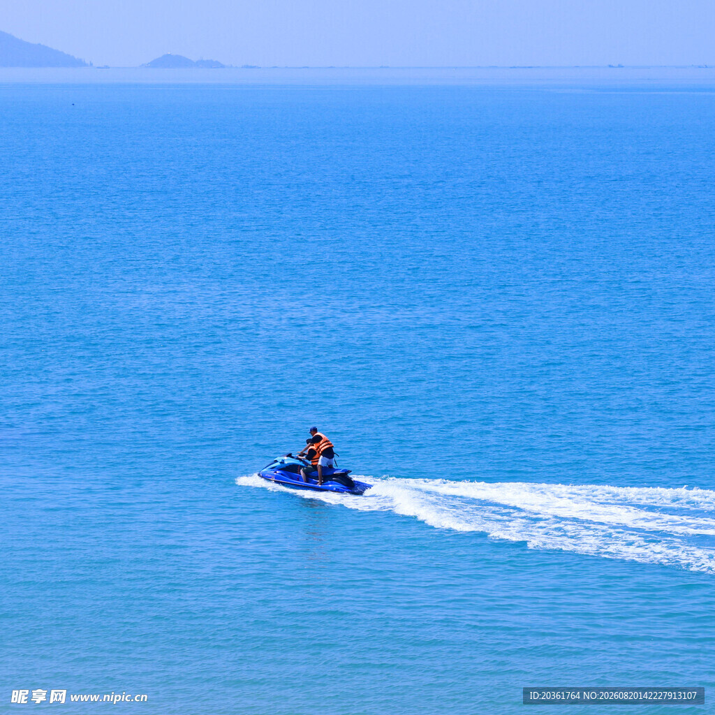 海上摩托艇飞驰