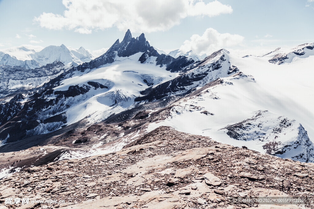 壮丽雪山景致