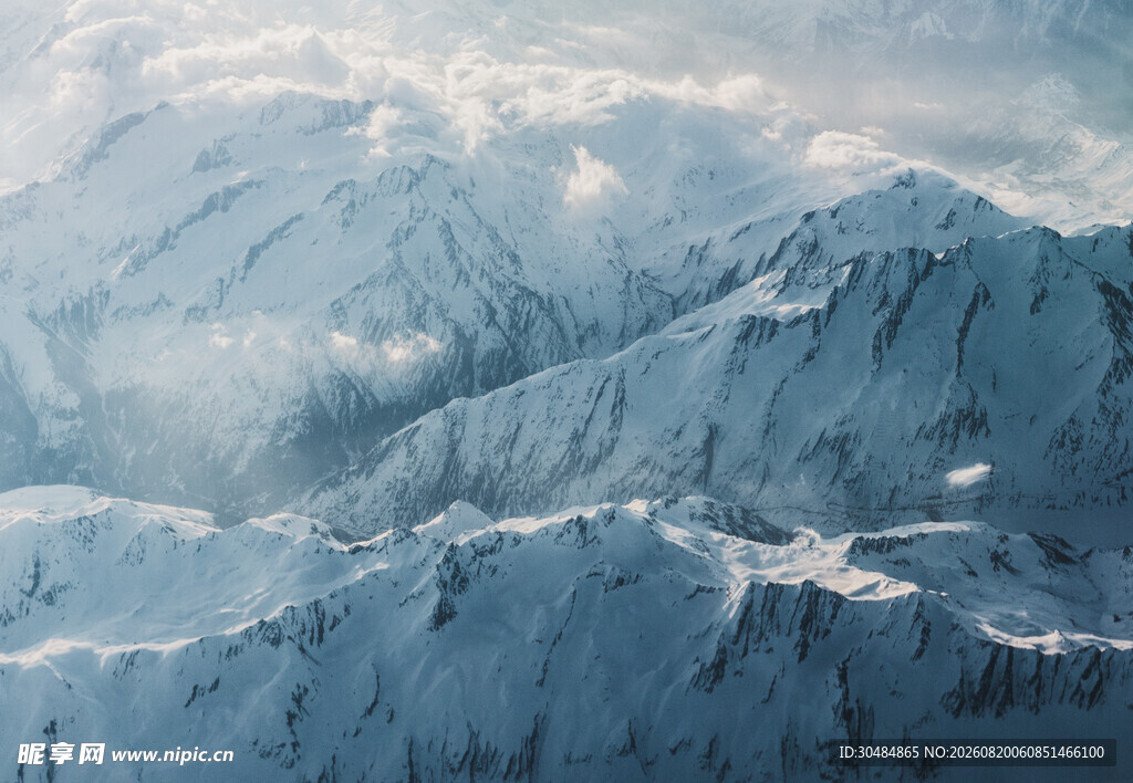 壮丽雪山景观