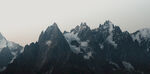 巍峨雪山壮丽景致