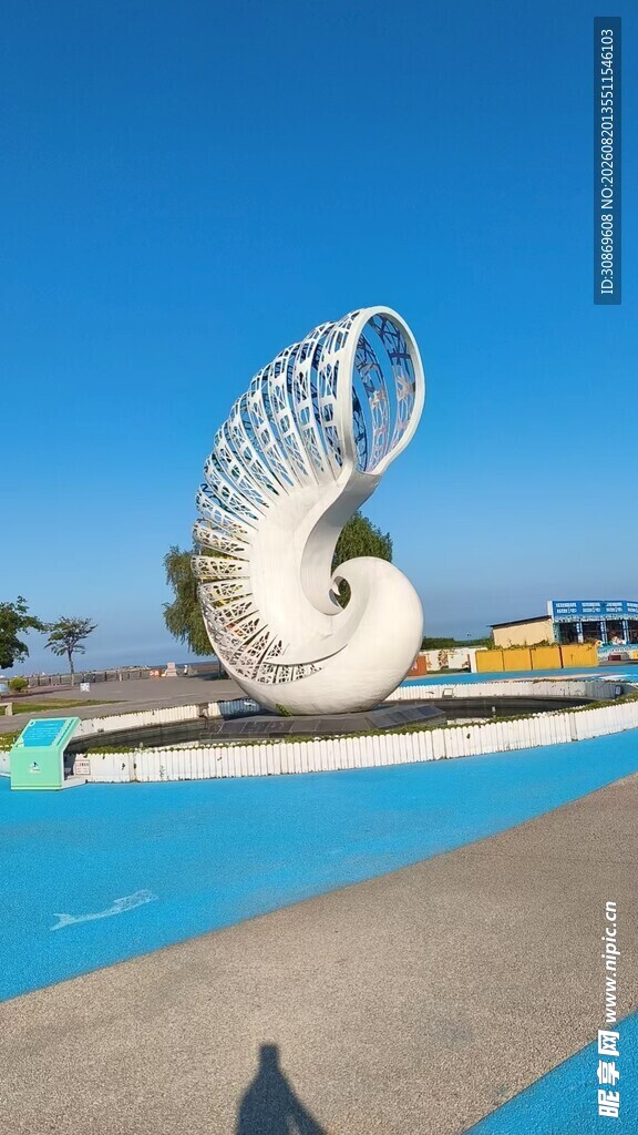 海边独特螺旋造型建筑