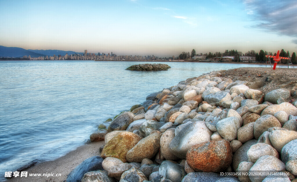 海边石滩风景