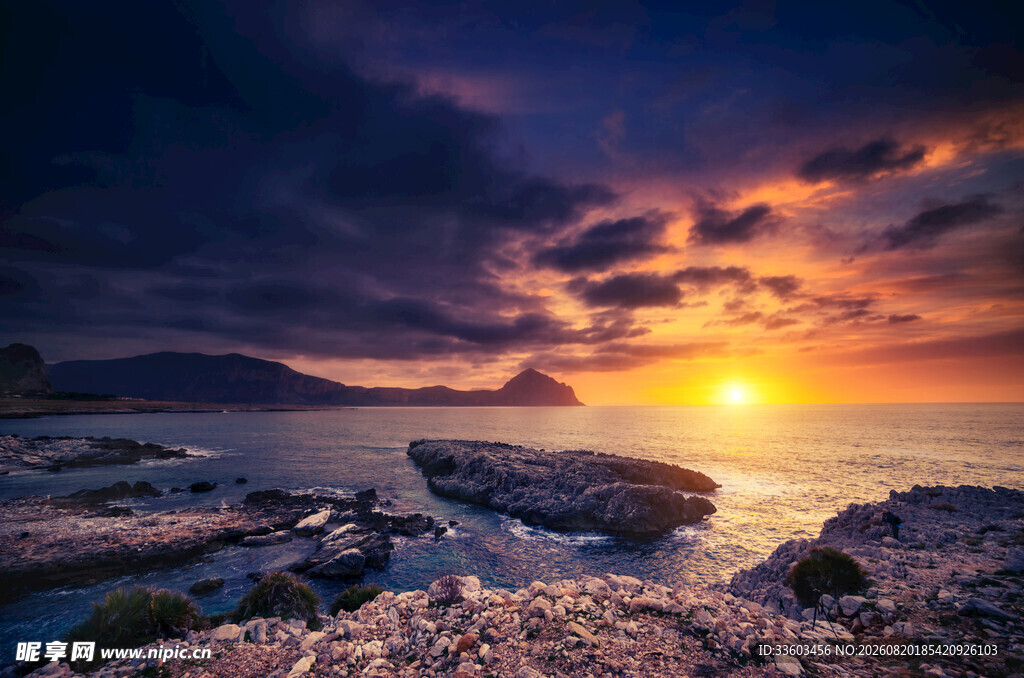 海边壮丽日出美景